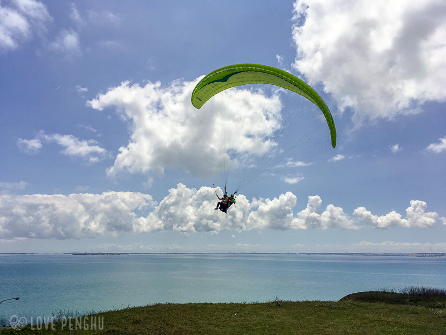 パラグライダーで澎湖（ポンフー）の絶景を空から味わう！　人生初体験！